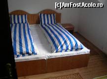 [P11] Pensiunea Anett - o camera matrimoniala. » foto by presario
 - 
<span class="allrVoted glyphicon glyphicon-heart hidden" id="av44046"></span>
<a class="m-l-10 hidden" id="sv44046" onclick="voting_Foto_DelVot(,44046,4728)" role="button">șterge vot <span class="glyphicon glyphicon-remove"></span></a>
<a id="v944046" class=" c-red"  onclick="voting_Foto_SetVot(44046)" role="button"><span class="glyphicon glyphicon-heart-empty"></span> <b>LIKE</b> = Votează poza</a> <img class="hidden"  id="f44046W9" src="/imagini/loader.gif" border="0" /><span class="AjErrMes hidden" id="e44046ErM"></span>