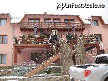 [P18] Pensiunea Anett - vedere exterioara. » foto by presario
 - 
<span class="allrVoted glyphicon glyphicon-heart hidden" id="av44053"></span>
<a class="m-l-10 hidden" id="sv44053" onclick="voting_Foto_DelVot(,44053,4728)" role="button">șterge vot <span class="glyphicon glyphicon-remove"></span></a>
<a id="v944053" class=" c-red"  onclick="voting_Foto_SetVot(44053)" role="button"><span class="glyphicon glyphicon-heart-empty"></span> <b>LIKE</b> = Votează poza</a> <img class="hidden"  id="f44053W9" src="/imagini/loader.gif" border="0" /><span class="AjErrMes hidden" id="e44053ErM"></span>