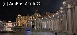 [P30] Vecina noastră, frumoasaPiazza San Pietro, noaptea » foto by irinad
 - 
<span class="allrVoted glyphicon glyphicon-heart hidden" id="av1385869"></span>
<a class="m-l-10 hidden" id="sv1385869" onclick="voting_Foto_DelVot(,1385869,4732)" role="button">șterge vot <span class="glyphicon glyphicon-remove"></span></a>
<a id="v91385869" class=" c-red"  onclick="voting_Foto_SetVot(1385869)" role="button"><span class="glyphicon glyphicon-heart-empty"></span> <b>LIKE</b> = Votează poza</a> <img class="hidden"  id="f1385869W9" src="/imagini/loader.gif" border="0" /><span class="AjErrMes hidden" id="e1385869ErM"></span>