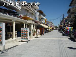 [P10] Agentia de turism unde se vorbeste si limba romana.  » foto by Nicu
 - 
<span class="allrVoted glyphicon glyphicon-heart hidden" id="av939057"></span>
<a class="m-l-10 hidden" id="sv939057" onclick="voting_Foto_DelVot(,939057,4735)" role="button">șterge vot <span class="glyphicon glyphicon-remove"></span></a>
<a id="v9939057" class=" c-red"  onclick="voting_Foto_SetVot(939057)" role="button"><span class="glyphicon glyphicon-heart-empty"></span> <b>LIKE</b> = Votează poza</a> <img class="hidden"  id="f939057W9" src="/imagini/loader.gif" border="0" /><span class="AjErrMes hidden" id="e939057ErM"></span>