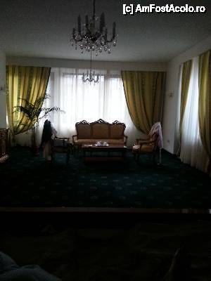[P01] camera principală era opulentă » foto by aurel34
 - 
<span class="allrVoted glyphicon glyphicon-heart hidden" id="av415528"></span>
<a class="m-l-10 hidden" id="sv415528" onclick="voting_Foto_DelVot(,415528,4741)" role="button">șterge vot <span class="glyphicon glyphicon-remove"></span></a>
<a id="v9415528" class=" c-red"  onclick="voting_Foto_SetVot(415528)" role="button"><span class="glyphicon glyphicon-heart-empty"></span> <b>LIKE</b> = Votează poza</a> <img class="hidden"  id="f415528W9" src="/imagini/loader.gif" border="0" /><span class="AjErrMes hidden" id="e415528ErM"></span>
