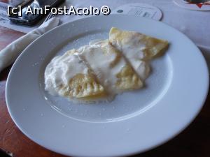 [P20] Hanul Răzeșilor - Colțunași cu brânză de vaci și stafide în sos de smântână.  » foto by iulianic
 - 
<span class="allrVoted glyphicon glyphicon-heart hidden" id="av1013162"></span>
<a class="m-l-10 hidden" id="sv1013162" onclick="voting_Foto_DelVot(,1013162,4745)" role="button">șterge vot <span class="glyphicon glyphicon-remove"></span></a>
<a id="v91013162" class=" c-red"  onclick="voting_Foto_SetVot(1013162)" role="button"><span class="glyphicon glyphicon-heart-empty"></span> <b>LIKE</b> = Votează poza</a> <img class="hidden"  id="f1013162W9" src="/imagini/loader.gif" border="0" /><span class="AjErrMes hidden" id="e1013162ErM"></span>
