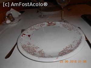 [P06] farfuriile sunt inscriptionate cu citate din Sadoveanu » foto by zlatna
 - 
<span class="allrVoted glyphicon glyphicon-heart hidden" id="av1095530"></span>
<a class="m-l-10 hidden" id="sv1095530" onclick="voting_Foto_DelVot(,1095530,4745)" role="button">șterge vot <span class="glyphicon glyphicon-remove"></span></a>
<a id="v91095530" class=" c-red"  onclick="voting_Foto_SetVot(1095530)" role="button"><span class="glyphicon glyphicon-heart-empty"></span> <b>LIKE</b> = Votează poza</a> <img class="hidden"  id="f1095530W9" src="/imagini/loader.gif" border="0" /><span class="AjErrMes hidden" id="e1095530ErM"></span>