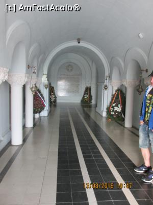 [P06] poza la intrarea in mausoleu » foto by adri-nico
 - 
<span class="allrVoted glyphicon glyphicon-heart hidden" id="av776061"></span>
<a class="m-l-10 hidden" id="sv776061" onclick="voting_Foto_DelVot(,776061,4746)" role="button">șterge vot <span class="glyphicon glyphicon-remove"></span></a>
<a id="v9776061" class=" c-red"  onclick="voting_Foto_SetVot(776061)" role="button"><span class="glyphicon glyphicon-heart-empty"></span> <b>LIKE</b> = Votează poza</a> <img class="hidden"  id="f776061W9" src="/imagini/loader.gif" border="0" /><span class="AjErrMes hidden" id="e776061ErM"></span>
