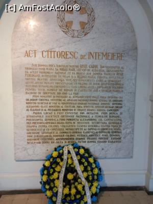 [P01] Actul Ctitoresc de Întemeiere amplasat la capătul culoarului de intrare în Mausoleu » foto by Yersinia Pestis
 - 
<span class="allrVoted glyphicon glyphicon-heart hidden" id="av1273174"></span>
<a class="m-l-10 hidden" id="sv1273174" onclick="voting_Foto_DelVot(,1273174,4746)" role="button">șterge vot <span class="glyphicon glyphicon-remove"></span></a>
<a id="v91273174" class=" c-red"  onclick="voting_Foto_SetVot(1273174)" role="button"><span class="glyphicon glyphicon-heart-empty"></span> <b>LIKE</b> = Votează poza</a> <img class="hidden"  id="f1273174W9" src="/imagini/loader.gif" border="0" /><span class="AjErrMes hidden" id="e1273174ErM"></span>