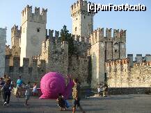 [P03] castelul Scaliger din Sirmione
Toate pozele care vor urma sunt facute in aceasta localitate. » foto by Cristian_h
 - 
<span class="allrVoted glyphicon glyphicon-heart hidden" id="av278345"></span>
<a class="m-l-10 hidden" id="sv278345" onclick="voting_Foto_DelVot(,278345,4749)" role="button">șterge vot <span class="glyphicon glyphicon-remove"></span></a>
<a id="v9278345" class=" c-red"  onclick="voting_Foto_SetVot(278345)" role="button"><span class="glyphicon glyphicon-heart-empty"></span> <b>LIKE</b> = Votează poza</a> <img class="hidden"  id="f278345W9" src="/imagini/loader.gif" border="0" /><span class="AjErrMes hidden" id="e278345ErM"></span>