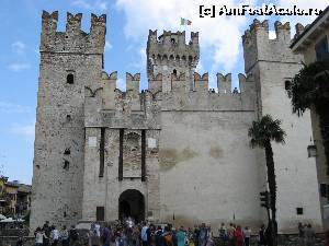 [P19] Castelul Scaliger din Sirmione » foto by vlado2
 - 
<span class="allrVoted glyphicon glyphicon-heart hidden" id="av548472"></span>
<a class="m-l-10 hidden" id="sv548472" onclick="voting_Foto_DelVot(,548472,4749)" role="button">șterge vot <span class="glyphicon glyphicon-remove"></span></a>
<a id="v9548472" class=" c-red"  onclick="voting_Foto_SetVot(548472)" role="button"><span class="glyphicon glyphicon-heart-empty"></span> <b>LIKE</b> = Votează poza</a> <img class="hidden"  id="f548472W9" src="/imagini/loader.gif" border="0" /><span class="AjErrMes hidden" id="e548472ErM"></span>