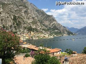 [P23] Vedere spre portul din Limone de la Biserica Centrala » foto by Aurici
 - 
<span class="allrVoted glyphicon glyphicon-heart hidden" id="av673541"></span>
<a class="m-l-10 hidden" id="sv673541" onclick="voting_Foto_DelVot(,673541,4749)" role="button">șterge vot <span class="glyphicon glyphicon-remove"></span></a>
<a id="v9673541" class=" c-red"  onclick="voting_Foto_SetVot(673541)" role="button"><span class="glyphicon glyphicon-heart-empty"></span> <b>LIKE</b> = Votează poza</a> <img class="hidden"  id="f673541W9" src="/imagini/loader.gif" border="0" /><span class="AjErrMes hidden" id="e673541ErM"></span>