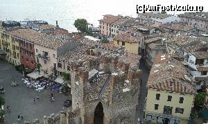[P48] Stradute inguste in orasul vechi, Sirmione » foto by Aurici
 - 
<span class="allrVoted glyphicon glyphicon-heart hidden" id="av673576"></span>
<a class="m-l-10 hidden" id="sv673576" onclick="voting_Foto_DelVot(,673576,4749)" role="button">șterge vot <span class="glyphicon glyphicon-remove"></span></a>
<a id="v9673576" class=" c-red"  onclick="voting_Foto_SetVot(673576)" role="button"><span class="glyphicon glyphicon-heart-empty"></span> <b>LIKE</b> = Votează poza</a> <img class="hidden"  id="f673576W9" src="/imagini/loader.gif" border="0" /><span class="AjErrMes hidden" id="e673576ErM"></span>