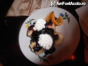 [P16] Restaurantul Tempo, clatite cu inghetata » foto by sunflower
 - 
<span class="allrVoted glyphicon glyphicon-heart hidden" id="av427056"></span>
<a class="m-l-10 hidden" id="sv427056" onclick="voting_Foto_DelVot(,427056,4761)" role="button">șterge vot <span class="glyphicon glyphicon-remove"></span></a>
<a id="v9427056" class=" c-red"  onclick="voting_Foto_SetVot(427056)" role="button"><span class="glyphicon glyphicon-heart-empty"></span> <b>LIKE</b> = Votează poza</a> <img class="hidden"  id="f427056W9" src="/imagini/loader.gif" border="0" /><span class="AjErrMes hidden" id="e427056ErM"></span>