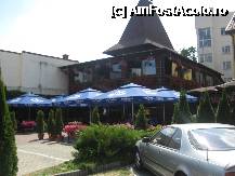 [P03] Cele doua parcari interioare si restaurantul 'Laci csarda' » foto by dorgo
 - 
<span class="allrVoted glyphicon glyphicon-heart hidden" id="av259824"></span>
<a class="m-l-10 hidden" id="sv259824" onclick="voting_Foto_DelVot(,259824,4761)" role="button">șterge vot <span class="glyphicon glyphicon-remove"></span></a>
<a id="v9259824" class=" c-red"  onclick="voting_Foto_SetVot(259824)" role="button"><span class="glyphicon glyphicon-heart-empty"></span> <b>LIKE</b> = Votează poza</a> <img class="hidden"  id="f259824W9" src="/imagini/loader.gif" border="0" /><span class="AjErrMes hidden" id="e259824ErM"></span>