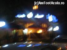 [P22] Iata cum iti apare restaurantul 'La Grande Luna', dupa ce-ai baut un coniac dublu si doua beri si n-ai mancat nimic » foto by dorgo
 - 
<span class="allrVoted glyphicon glyphicon-heart hidden" id="av262688"></span>
<a class="m-l-10 hidden" id="sv262688" onclick="voting_Foto_DelVot(,262688,4761)" role="button">șterge vot <span class="glyphicon glyphicon-remove"></span></a>
<a id="v9262688" class=" c-red"  onclick="voting_Foto_SetVot(262688)" role="button"><span class="glyphicon glyphicon-heart-empty"></span> <b>LIKE</b> = Votează poza</a> <img class="hidden"  id="f262688W9" src="/imagini/loader.gif" border="0" /><span class="AjErrMes hidden" id="e262688ErM"></span>