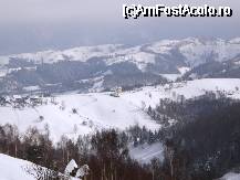 [P04] sat Pestera - vedere spre sud, la vale, drumul care coboara spre Moeciu. Asa de aglomerat e tot satul! » foto by cc_iordachescu
 - 
<span class="allrVoted glyphicon glyphicon-heart hidden" id="av44990"></span>
<a class="m-l-10 hidden" id="sv44990" onclick="voting_Foto_DelVot(,44990,4764)" role="button">șterge vot <span class="glyphicon glyphicon-remove"></span></a>
<a id="v944990" class=" c-red"  onclick="voting_Foto_SetVot(44990)" role="button"><span class="glyphicon glyphicon-heart-empty"></span> <b>LIKE</b> = Votează poza</a> <img class="hidden"  id="f44990W9" src="/imagini/loader.gif" border="0" /><span class="AjErrMes hidden" id="e44990ErM"></span>