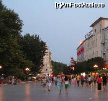 [P04] In stanga e si un parculet cu banci unde multe pisicute se joaca printre caini ,oameni si multi porumbei » foto by ionescunic
 - 
<span class="allrVoted glyphicon glyphicon-heart hidden" id="av45157"></span>
<a class="m-l-10 hidden" id="sv45157" onclick="voting_Foto_DelVot(,45157,4765)" role="button">șterge vot <span class="glyphicon glyphicon-remove"></span></a>
<a id="v945157" class=" c-red"  onclick="voting_Foto_SetVot(45157)" role="button"><span class="glyphicon glyphicon-heart-empty"></span> <b>LIKE</b> = Votează poza</a> <img class="hidden"  id="f45157W9" src="/imagini/loader.gif" border="0" /><span class="AjErrMes hidden" id="e45157ErM"></span>