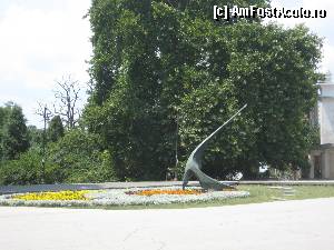 [P04] Morska gradina-Primorski Park: Intrarea principala din zona
pietonala Bulevardului Slivnitsa.  » foto by Krisko
 - 
<span class="allrVoted glyphicon glyphicon-heart hidden" id="av338987"></span>
<a class="m-l-10 hidden" id="sv338987" onclick="voting_Foto_DelVot(,338987,4765)" role="button">șterge vot <span class="glyphicon glyphicon-remove"></span></a>
<a id="v9338987" class=" c-red"  onclick="voting_Foto_SetVot(338987)" role="button"><span class="glyphicon glyphicon-heart-empty"></span> <b>LIKE</b> = Votează poza</a> <img class="hidden"  id="f338987W9" src="/imagini/loader.gif" border="0" /><span class="AjErrMes hidden" id="e338987ErM"></span>