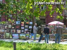 [P09] Poti gasi tablouri sau ochelari de vanzare in zona pasajului pietonal » foto by magdalena
 - 
<span class="allrVoted glyphicon glyphicon-heart hidden" id="av70256"></span>
<a class="m-l-10 hidden" id="sv70256" onclick="voting_Foto_DelVot(,70256,4765)" role="button">șterge vot <span class="glyphicon glyphicon-remove"></span></a>
<a id="v970256" class=" c-red"  onclick="voting_Foto_SetVot(70256)" role="button"><span class="glyphicon glyphicon-heart-empty"></span> <b>LIKE</b> = Votează poza</a> <img class="hidden"  id="f70256W9" src="/imagini/loader.gif" border="0" /><span class="AjErrMes hidden" id="e70256ErM"></span>