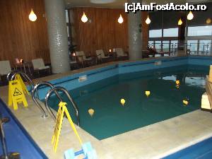 [P06] Piscina...  » foto by Michaell
 - 
<span class="allrVoted glyphicon glyphicon-heart hidden" id="av703095"></span>
<a class="m-l-10 hidden" id="sv703095" onclick="voting_Foto_DelVot(,703095,4780)" role="button">șterge vot <span class="glyphicon glyphicon-remove"></span></a>
<a id="v9703095" class=" c-red"  onclick="voting_Foto_SetVot(703095)" role="button"><span class="glyphicon glyphicon-heart-empty"></span> <b>LIKE</b> = Votează poza</a> <img class="hidden"  id="f703095W9" src="/imagini/loader.gif" border="0" /><span class="AjErrMes hidden" id="e703095ErM"></span>