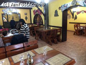 [P10] Sala de mese a cabanei » foto by Dan&Ema
 - 
<span class="allrVoted glyphicon glyphicon-heart hidden" id="av944131"></span>
<a class="m-l-10 hidden" id="sv944131" onclick="voting_Foto_DelVot(,944131,4795)" role="button">șterge vot <span class="glyphicon glyphicon-remove"></span></a>
<a id="v9944131" class=" c-red"  onclick="voting_Foto_SetVot(944131)" role="button"><span class="glyphicon glyphicon-heart-empty"></span> <b>LIKE</b> = Votează poza</a> <img class="hidden"  id="f944131W9" src="/imagini/loader.gif" border="0" /><span class="AjErrMes hidden" id="e944131ErM"></span>