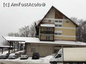 [P05] Hotelul Trei Brazi » foto by Dan&Ema
 - 
<span class="allrVoted glyphicon glyphicon-heart hidden" id="av944126"></span>
<a class="m-l-10 hidden" id="sv944126" onclick="voting_Foto_DelVot(,944126,4795)" role="button">șterge vot <span class="glyphicon glyphicon-remove"></span></a>
<a id="v9944126" class=" c-red"  onclick="voting_Foto_SetVot(944126)" role="button"><span class="glyphicon glyphicon-heart-empty"></span> <b>LIKE</b> = Votează poza</a> <img class="hidden"  id="f944126W9" src="/imagini/loader.gif" border="0" /><span class="AjErrMes hidden" id="e944126ErM"></span>