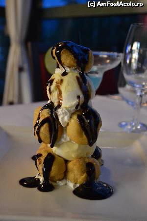 [P21] Un profiterol delicios, pacat ca a fost inlocuit!  » foto by Cucu Bau
 - 
<span class="allrVoted glyphicon glyphicon-heart hidden" id="av594936"></span>
<a class="m-l-10 hidden" id="sv594936" onclick="voting_Foto_DelVot(,594936,4795)" role="button">șterge vot <span class="glyphicon glyphicon-remove"></span></a>
<a id="v9594936" class=" c-red"  onclick="voting_Foto_SetVot(594936)" role="button"><span class="glyphicon glyphicon-heart-empty"></span> <b>LIKE</b> = Votează poza</a> <img class="hidden"  id="f594936W9" src="/imagini/loader.gif" border="0" /><span class="AjErrMes hidden" id="e594936ErM"></span>