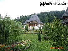 [P02] Manastirea Barsana » foto by vlaval
 - 
<span class="allrVoted glyphicon glyphicon-heart hidden" id="av122098"></span>
<a class="m-l-10 hidden" id="sv122098" onclick="voting_Foto_DelVot(,122098,4807)" role="button">șterge vot <span class="glyphicon glyphicon-remove"></span></a>
<a id="v9122098" class=" c-red"  onclick="voting_Foto_SetVot(122098)" role="button"><span class="glyphicon glyphicon-heart-empty"></span> <b>LIKE</b> = Votează poza</a> <img class="hidden"  id="f122098W9" src="/imagini/loader.gif" border="0" /><span class="AjErrMes hidden" id="e122098ErM"></span>
