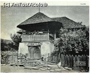 [P2x] Poza din anul 1938 a casei care apare pe bancnota de 10 lei; actualmente, această casă se afla la Muzeul Astra din Sibiu » foto by k-lator
 - 
<span class="allrVoted glyphicon glyphicon-heart hidden" id="av1312457"></span>
<a class="m-l-10 hidden" id="sv1312457" onclick="voting_Foto_DelVot(,1312457,4816)" role="button">șterge vot <span class="glyphicon glyphicon-remove"></span></a>
<a id="v91312457" class=" c-red"  onclick="voting_Foto_SetVot(1312457)" role="button"><span class="glyphicon glyphicon-heart-empty"></span> <b>LIKE</b> = Votează poza</a> <img class="hidden"  id="f1312457W9" src="/imagini/loader.gif" border="0" /><span class="AjErrMes hidden" id="e1312457ErM"></span>