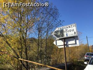 [P02] Panoul indicator de traseu unde scrie ca pana la trovanti avem 1,2 ore, nu stiu daca o ora si 20 de minue sau 1-2 ore, asa ca pe alta data » foto by mishu
 - 
<span class="allrVoted glyphicon glyphicon-heart hidden" id="av1335393"></span>
<a class="m-l-10 hidden" id="sv1335393" onclick="voting_Foto_DelVot(,1335393,4816)" role="button">șterge vot <span class="glyphicon glyphicon-remove"></span></a>
<a id="v91335393" class=" c-red"  onclick="voting_Foto_SetVot(1335393)" role="button"><span class="glyphicon glyphicon-heart-empty"></span> <b>LIKE</b> = Votează poza</a> <img class="hidden"  id="f1335393W9" src="/imagini/loader.gif" border="0" /><span class="AjErrMes hidden" id="e1335393ErM"></span>