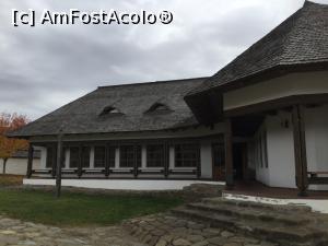 [P29] Casa cu blazoane - un corp mai nou unde au loc diverse evenimente, seminarii, ateliere de lucru » foto by mishu
 - 
<span class="allrVoted glyphicon glyphicon-heart hidden" id="av1335420"></span>
<a class="m-l-10 hidden" id="sv1335420" onclick="voting_Foto_DelVot(,1335420,4816)" role="button">șterge vot <span class="glyphicon glyphicon-remove"></span></a>
<a id="v91335420" class=" c-red"  onclick="voting_Foto_SetVot(1335420)" role="button"><span class="glyphicon glyphicon-heart-empty"></span> <b>LIKE</b> = Votează poza</a> <img class="hidden"  id="f1335420W9" src="/imagini/loader.gif" border="0" /><span class="AjErrMes hidden" id="e1335420ErM"></span>
