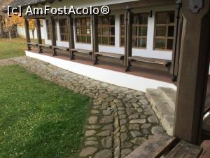 [P65] Casa cu blazoane - intram in cea de-a doua cladire » foto by mishu
 - 
<span class="allrVoted glyphicon glyphicon-heart hidden" id="av1335456"></span>
<a class="m-l-10 hidden" id="sv1335456" onclick="voting_Foto_DelVot(,1335456,4816)" role="button">șterge vot <span class="glyphicon glyphicon-remove"></span></a>
<a id="v91335456" class=" c-red"  onclick="voting_Foto_SetVot(1335456)" role="button"><span class="glyphicon glyphicon-heart-empty"></span> <b>LIKE</b> = Votează poza</a> <img class="hidden"  id="f1335456W9" src="/imagini/loader.gif" border="0" /><span class="AjErrMes hidden" id="e1335456ErM"></span>