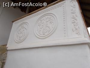 [P10] Casa cu Blazoane din Ghiojdul Buzăului. » foto by mihaelavoicu
 - 
<span class="allrVoted glyphicon glyphicon-heart hidden" id="av1219552"></span>
<a class="m-l-10 hidden" id="sv1219552" onclick="voting_Foto_DelVot(,1219552,4816)" role="button">șterge vot <span class="glyphicon glyphicon-remove"></span></a>
<a id="v91219552" class=" c-red"  onclick="voting_Foto_SetVot(1219552)" role="button"><span class="glyphicon glyphicon-heart-empty"></span> <b>LIKE</b> = Votează poza</a> <img class="hidden"  id="f1219552W9" src="/imagini/loader.gif" border="0" /><span class="AjErrMes hidden" id="e1219552ErM"></span>