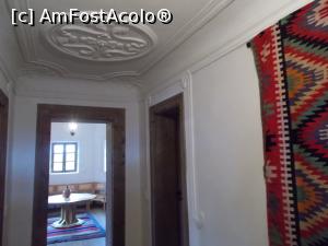 [P16] Casa cu Blazoane din Ghiojdul Buzăului. Tinda casei. » foto by mihaelavoicu
 - 
<span class="allrVoted glyphicon glyphicon-heart hidden" id="av1219558"></span>
<a class="m-l-10 hidden" id="sv1219558" onclick="voting_Foto_DelVot(,1219558,4816)" role="button">șterge vot <span class="glyphicon glyphicon-remove"></span></a>
<a id="v91219558" class=" c-red"  onclick="voting_Foto_SetVot(1219558)" role="button"><span class="glyphicon glyphicon-heart-empty"></span> <b>LIKE</b> = Votează poza</a> <img class="hidden"  id="f1219558W9" src="/imagini/loader.gif" border="0" /><span class="AjErrMes hidden" id="e1219558ErM"></span>