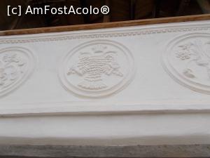 [P05] Casa cu Blazoane din Ghiojdul Buzăului. Blazonul cu vulturul bicefal. » foto by mihaelavoicu
 - 
<span class="allrVoted glyphicon glyphicon-heart hidden" id="av1219547"></span>
<a class="m-l-10 hidden" id="sv1219547" onclick="voting_Foto_DelVot(,1219547,4816)" role="button">șterge vot <span class="glyphicon glyphicon-remove"></span></a>
<a id="v91219547" class=" c-red"  onclick="voting_Foto_SetVot(1219547)" role="button"><span class="glyphicon glyphicon-heart-empty"></span> <b>LIKE</b> = Votează poza</a> <img class="hidden"  id="f1219547W9" src="/imagini/loader.gif" border="0" /><span class="AjErrMes hidden" id="e1219547ErM"></span>