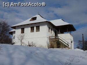 [P02] Casa cu blazoane - Chiojdu, Buzău.  » foto by tata123 🔱
 - 
<span class="allrVoted glyphicon glyphicon-heart hidden" id="av1047599"></span>
<a class="m-l-10 hidden" id="sv1047599" onclick="voting_Foto_DelVot(,1047599,4816)" role="button">șterge vot <span class="glyphicon glyphicon-remove"></span></a>
<a id="v91047599" class=" c-red"  onclick="voting_Foto_SetVot(1047599)" role="button"><span class="glyphicon glyphicon-heart-empty"></span> <b>LIKE</b> = Votează poza</a> <img class="hidden"  id="f1047599W9" src="/imagini/loader.gif" border="0" /><span class="AjErrMes hidden" id="e1047599ErM"></span>