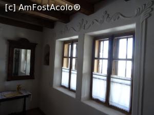 [P09] Camera de zi - Casa cu blazoane - Chiojdu, Buzău.  » foto by tata123 🔱
 - 
<span class="allrVoted glyphicon glyphicon-heart hidden" id="av1047606"></span>
<a class="m-l-10 hidden" id="sv1047606" onclick="voting_Foto_DelVot(,1047606,4816)" role="button">șterge vot <span class="glyphicon glyphicon-remove"></span></a>
<a id="v91047606" class=" c-red"  onclick="voting_Foto_SetVot(1047606)" role="button"><span class="glyphicon glyphicon-heart-empty"></span> <b>LIKE</b> = Votează poza</a> <img class="hidden"  id="f1047606W9" src="/imagini/loader.gif" border="0" /><span class="AjErrMes hidden" id="e1047606ErM"></span>