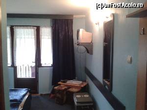 [P03] Camera hotel Claris cu 2 locuri, etaj 2- vedere inspre blacon » foto by mircea.tm
 - 
<span class="allrVoted glyphicon glyphicon-heart hidden" id="av541845"></span>
<a class="m-l-10 hidden" id="sv541845" onclick="voting_Foto_DelVot(,541845,4822)" role="button">șterge vot <span class="glyphicon glyphicon-remove"></span></a>
<a id="v9541845" class=" c-red"  onclick="voting_Foto_SetVot(541845)" role="button"><span class="glyphicon glyphicon-heart-empty"></span> <b>LIKE</b> = Votează poza</a> <img class="hidden"  id="f541845W9" src="/imagini/loader.gif" border="0" /><span class="AjErrMes hidden" id="e541845ErM"></span>