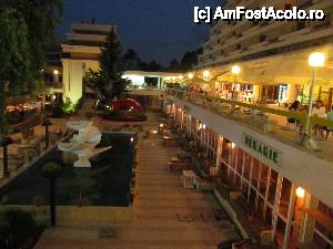 [P36] Hotelurile Panoramic şi Amfiteatru, văzute de pe terasa Belvedere.  » foto by Neptunus
 - 
<span class="allrVoted glyphicon glyphicon-heart hidden" id="av481907"></span>
<a class="m-l-10 hidden" id="sv481907" onclick="voting_Foto_DelVot(,481907,4834)" role="button">șterge vot <span class="glyphicon glyphicon-remove"></span></a>
<a id="v9481907" class=" c-red"  onclick="voting_Foto_SetVot(481907)" role="button"><span class="glyphicon glyphicon-heart-empty"></span> <b>LIKE</b> = Votează poza</a> <img class="hidden"  id="f481907W9" src="/imagini/loader.gif" border="0" /><span class="AjErrMes hidden" id="e481907ErM"></span>