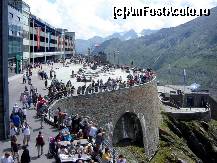 [P04] Terasa si parcarea din fata varfului Grossglockner.  » foto by BOGDAN DSN
 - 
<span class="allrVoted glyphicon glyphicon-heart hidden" id="av398802"></span>
<a class="m-l-10 hidden" id="sv398802" onclick="voting_Foto_DelVot(,398802,4839)" role="button">șterge vot <span class="glyphicon glyphicon-remove"></span></a>
<a id="v9398802" class=" c-red"  onclick="voting_Foto_SetVot(398802)" role="button"><span class="glyphicon glyphicon-heart-empty"></span> <b>LIKE</b> = Votează poza</a> <img class="hidden"  id="f398802W9" src="/imagini/loader.gif" border="0" /><span class="AjErrMes hidden" id="e398802ErM"></span>