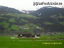 [P03] ramane Hart im Zillertal in dreapta noastra, se zareste sus pe munte acea localitate frumoasa. » foto by adryana
 - 
<span class="allrVoted glyphicon glyphicon-heart hidden" id="av317982"></span>
<a class="m-l-10 hidden" id="sv317982" onclick="voting_Foto_DelVot(,317982,4839)" role="button">șterge vot <span class="glyphicon glyphicon-remove"></span></a>
<a id="v9317982" class=" c-red"  onclick="voting_Foto_SetVot(317982)" role="button"><span class="glyphicon glyphicon-heart-empty"></span> <b>LIKE</b> = Votează poza</a> <img class="hidden"  id="f317982W9" src="/imagini/loader.gif" border="0" /><span class="AjErrMes hidden" id="e317982ErM"></span>