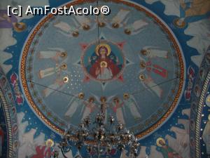 [P31] Biserica nouă - pictură a plafonului.  » foto by Floryn81
 - 
<span class="allrVoted glyphicon glyphicon-heart hidden" id="av720671"></span>
<a class="m-l-10 hidden" id="sv720671" onclick="voting_Foto_DelVot(,720671,4842)" role="button">șterge vot <span class="glyphicon glyphicon-remove"></span></a>
<a id="v9720671" class=" c-red"  onclick="voting_Foto_SetVot(720671)" role="button"><span class="glyphicon glyphicon-heart-empty"></span> <b>LIKE</b> = Votează poza</a> <img class="hidden"  id="f720671W9" src="/imagini/loader.gif" border="0" /><span class="AjErrMes hidden" id="e720671ErM"></span>