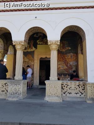 [P02] Pridvorul.  » foto by iulian68
 - 
<span class="allrVoted glyphicon glyphicon-heart hidden" id="av1018016"></span>
<a class="m-l-10 hidden" id="sv1018016" onclick="voting_Foto_DelVot(,1018016,4842)" role="button">șterge vot <span class="glyphicon glyphicon-remove"></span></a>
<a id="v91018016" class=" c-red"  onclick="voting_Foto_SetVot(1018016)" role="button"><span class="glyphicon glyphicon-heart-empty"></span> <b>LIKE</b> = Votează poza</a> <img class="hidden"  id="f1018016W9" src="/imagini/loader.gif" border="0" /><span class="AjErrMes hidden" id="e1018016ErM"></span>