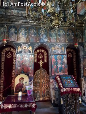 [P05] Iconostasul » foto by iulian68
 - 
<span class="allrVoted glyphicon glyphicon-heart hidden" id="av1018021"></span>
<a class="m-l-10 hidden" id="sv1018021" onclick="voting_Foto_DelVot(,1018021,4842)" role="button">șterge vot <span class="glyphicon glyphicon-remove"></span></a>
<a id="v91018021" class=" c-red"  onclick="voting_Foto_SetVot(1018021)" role="button"><span class="glyphicon glyphicon-heart-empty"></span> <b>LIKE</b> = Votează poza</a> <img class="hidden"  id="f1018021W9" src="/imagini/loader.gif" border="0" /><span class="AjErrMes hidden" id="e1018021ErM"></span>