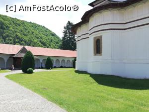 [P13] <strong>Mănăstirea Br&acirc;ncoveanu [S&acirc;mbăta de Sus]</strong> » foto by ⭐ValentinB_88⭐
 - 
<span class="allrVoted glyphicon glyphicon-heart hidden" id="av1235917"></span>
<a class="m-l-10 hidden" id="sv1235917" onclick="voting_Foto_DelVot(,1235917,4842)" role="button">șterge vot <span class="glyphicon glyphicon-remove"></span></a>
<a id="v91235917" class=" c-red"  onclick="voting_Foto_SetVot(1235917)" role="button"><span class="glyphicon glyphicon-heart-empty"></span> <b>LIKE</b> = Votează poza</a> <img class="hidden"  id="f1235917W9" src="/imagini/loader.gif" border="0" /><span class="AjErrMes hidden" id="e1235917ErM"></span>