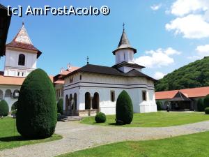 [P24] <strong>Mănăstirea Br&acirc;ncoveanu [S&acirc;mbăta de Sus]</strong> » foto by ⭐ValentinB_88⭐
 - 
<span class="allrVoted glyphicon glyphicon-heart hidden" id="av1235928"></span>
<a class="m-l-10 hidden" id="sv1235928" onclick="voting_Foto_DelVot(,1235928,4842)" role="button">șterge vot <span class="glyphicon glyphicon-remove"></span></a>
<a id="v91235928" class=" c-red"  onclick="voting_Foto_SetVot(1235928)" role="button"><span class="glyphicon glyphicon-heart-empty"></span> <b>LIKE</b> = Votează poza</a> <img class="hidden"  id="f1235928W9" src="/imagini/loader.gif" border="0" /><span class="AjErrMes hidden" id="e1235928ErM"></span>