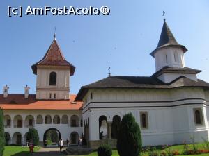 [P19] Biserica şi clopotniţa » foto by Michi
 - 
<span class="allrVoted glyphicon glyphicon-heart hidden" id="av1142864"></span>
<a class="m-l-10 hidden" id="sv1142864" onclick="voting_Foto_DelVot(,1142864,4842)" role="button">șterge vot <span class="glyphicon glyphicon-remove"></span></a>
<a id="v91142864" class=" c-red"  onclick="voting_Foto_SetVot(1142864)" role="button"><span class="glyphicon glyphicon-heart-empty"></span> <b>LIKE</b> = Votează poza</a> <img class="hidden"  id="f1142864W9" src="/imagini/loader.gif" border="0" /><span class="AjErrMes hidden" id="e1142864ErM"></span>