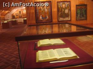 [P38] În muzeul mănăstirii » foto by Michi
 - 
<span class="allrVoted glyphicon glyphicon-heart hidden" id="av1142883"></span>
<a class="m-l-10 hidden" id="sv1142883" onclick="voting_Foto_DelVot(,1142883,4842)" role="button">șterge vot <span class="glyphicon glyphicon-remove"></span></a>
<a id="v91142883" class=" c-red"  onclick="voting_Foto_SetVot(1142883)" role="button"><span class="glyphicon glyphicon-heart-empty"></span> <b>LIKE</b> = Votează poza</a> <img class="hidden"  id="f1142883W9" src="/imagini/loader.gif" border="0" /><span class="AjErrMes hidden" id="e1142883ErM"></span>