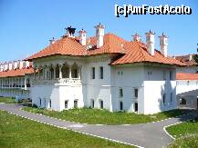 [P26] Sambata de Sus - frumoasa Manastire Brancoveanu » foto by ascent
 - 
<span class="allrVoted glyphicon glyphicon-heart hidden" id="av174108"></span>
<a class="m-l-10 hidden" id="sv174108" onclick="voting_Foto_DelVot(,174108,4842)" role="button">șterge vot <span class="glyphicon glyphicon-remove"></span></a>
<a id="v9174108" class=" c-red"  onclick="voting_Foto_SetVot(174108)" role="button"><span class="glyphicon glyphicon-heart-empty"></span> <b>LIKE</b> = Votează poza</a> <img class="hidden"  id="f174108W9" src="/imagini/loader.gif" border="0" /><span class="AjErrMes hidden" id="e174108ErM"></span>