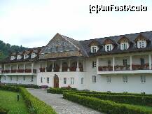 [P07] Sambata de Sus - <s>incinta Manastirii Brancoveanu</s> Academia de la Sâmbata » foto by ascent
 - 
<span class="allrVoted glyphicon glyphicon-heart hidden" id="av174089"></span>
<a class="m-l-10 hidden" id="sv174089" onclick="voting_Foto_DelVot(,174089,4842)" role="button">șterge vot <span class="glyphicon glyphicon-remove"></span></a>
<a id="v9174089" class=" c-red"  onclick="voting_Foto_SetVot(174089)" role="button"><span class="glyphicon glyphicon-heart-empty"></span> <b>LIKE</b> = Votează poza</a> <img class="hidden"  id="f174089W9" src="/imagini/loader.gif" border="0" /><span class="AjErrMes hidden" id="e174089ErM"></span>