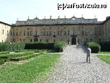 [P12] Palatul aflat in nordul oraului Milano » foto by argemi*
 - 
<span class="allrVoted glyphicon glyphicon-heart hidden" id="av296006"></span>
<a class="m-l-10 hidden" id="sv296006" onclick="voting_Foto_DelVot(,296006,4848)" role="button">șterge vot <span class="glyphicon glyphicon-remove"></span></a>
<a id="v9296006" class=" c-red"  onclick="voting_Foto_SetVot(296006)" role="button"><span class="glyphicon glyphicon-heart-empty"></span> <b>LIKE</b> = Votează poza</a> <img class="hidden"  id="f296006W9" src="/imagini/loader.gif" border="0" /><span class="AjErrMes hidden" id="e296006ErM"></span>