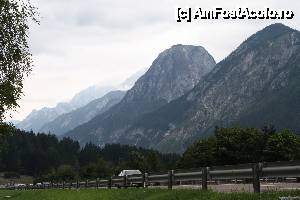 [P01] Muntii violeti din nordul Italiei, vazuti de pe autostrada dinspre Austria, spre Torino-Venetia.  » foto by timis
 - 
<span class="allrVoted glyphicon glyphicon-heart hidden" id="av411995"></span>
<a class="m-l-10 hidden" id="sv411995" onclick="voting_Foto_DelVot(,411995,4848)" role="button">șterge vot <span class="glyphicon glyphicon-remove"></span></a>
<a id="v9411995" class=" c-red"  onclick="voting_Foto_SetVot(411995)" role="button"><span class="glyphicon glyphicon-heart-empty"></span> <b>LIKE</b> = Votează poza</a> <img class="hidden"  id="f411995W9" src="/imagini/loader.gif" border="0" /><span class="AjErrMes hidden" id="e411995ErM"></span>