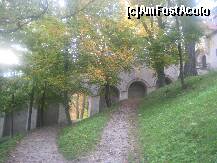 [P24] Intrarea in cetate se face pe sub un portic aflat in grosime unui zid de aparare » foto by dorgo
 - 
<span class="allrVoted glyphicon glyphicon-heart hidden" id="av160706"></span>
<a class="m-l-10 hidden" id="sv160706" onclick="voting_Foto_DelVot(,160706,4848)" role="button">șterge vot <span class="glyphicon glyphicon-remove"></span></a>
<a id="v9160706" class=" c-red"  onclick="voting_Foto_SetVot(160706)" role="button"><span class="glyphicon glyphicon-heart-empty"></span> <b>LIKE</b> = Votează poza</a> <img class="hidden"  id="f160706W9" src="/imagini/loader.gif" border="0" /><span class="AjErrMes hidden" id="e160706ErM"></span>